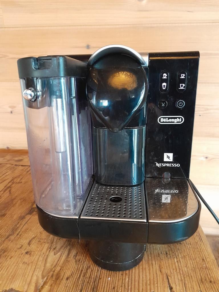 DeLonghi EN670B Nespresso, Witgoed en Apparatuur, Koffiezetapparaten, Ophalen of Verzenden, Espresso apparaat