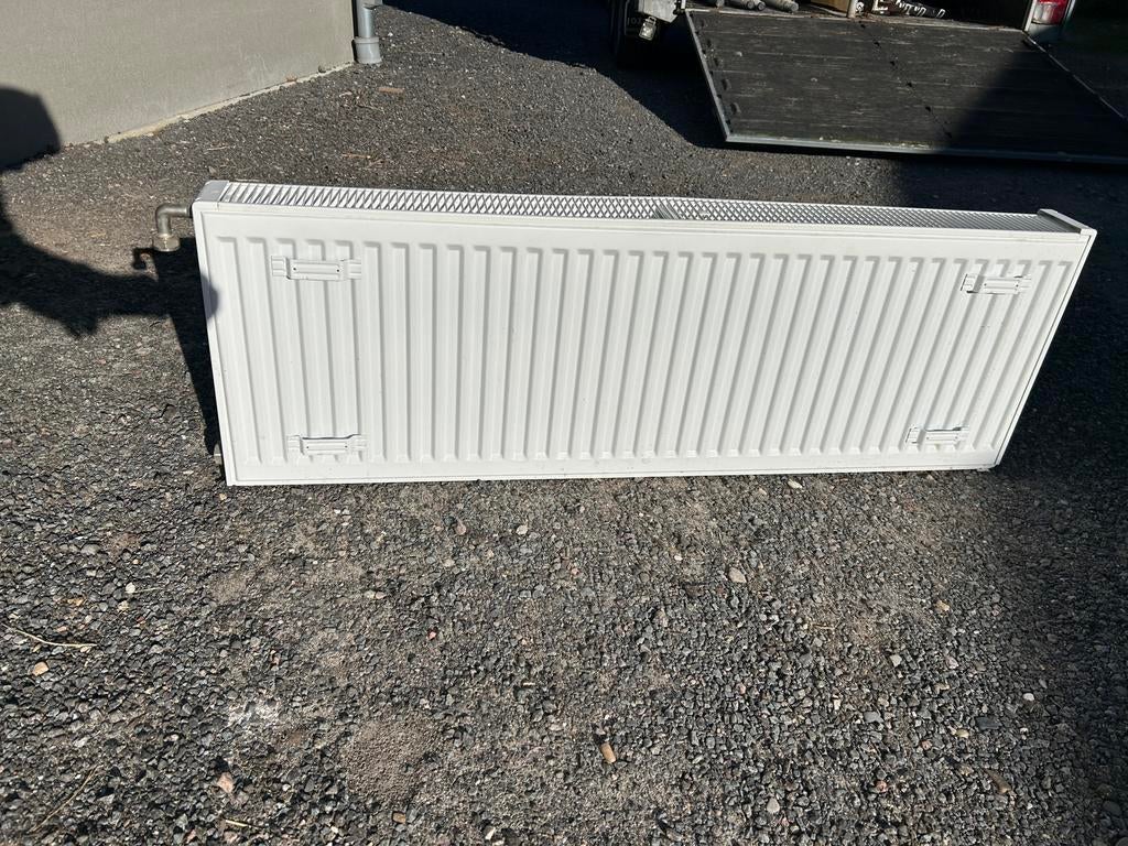 2 radiatoren, Doe-het-zelf en Verbouw, Verwarming en Radiatoren, Ophalen, Gebruikt, Radiator, 30 tot 80 cm