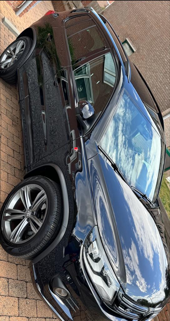 Volkswagen Tiguan 1.4 TSI 90KW BMT 2013 Zwart € 10750,-, Auto's, Volkswagen, Particulier, Tiguan, ABS, Adaptieve lichten, Adaptive Cruise Control