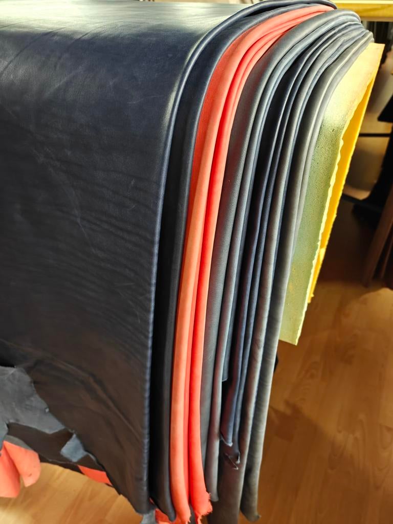 Huiden echt leer in de aanbieding, Ophalen, 120 cm of meer, Leer of Kunstleer, Nieuw