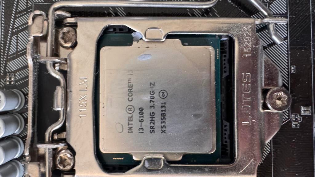 Motherboard, Computers en Software, Moederborden, Ophalen of Verzenden, Zo goed als nieuw, DDR3