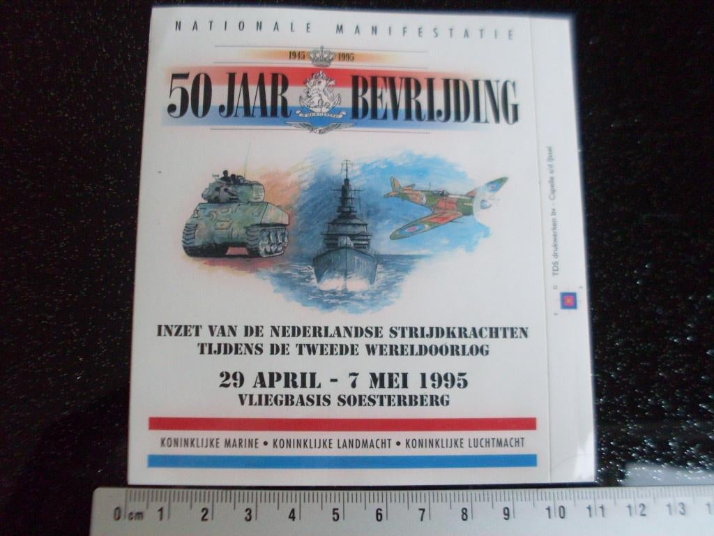 sticker 50 jaar bevrijding 1995 vliegbasis soesterberg leger, Verzamelen, Verzenden, Zo goed als nieuw, Bedrijf of Vereniging