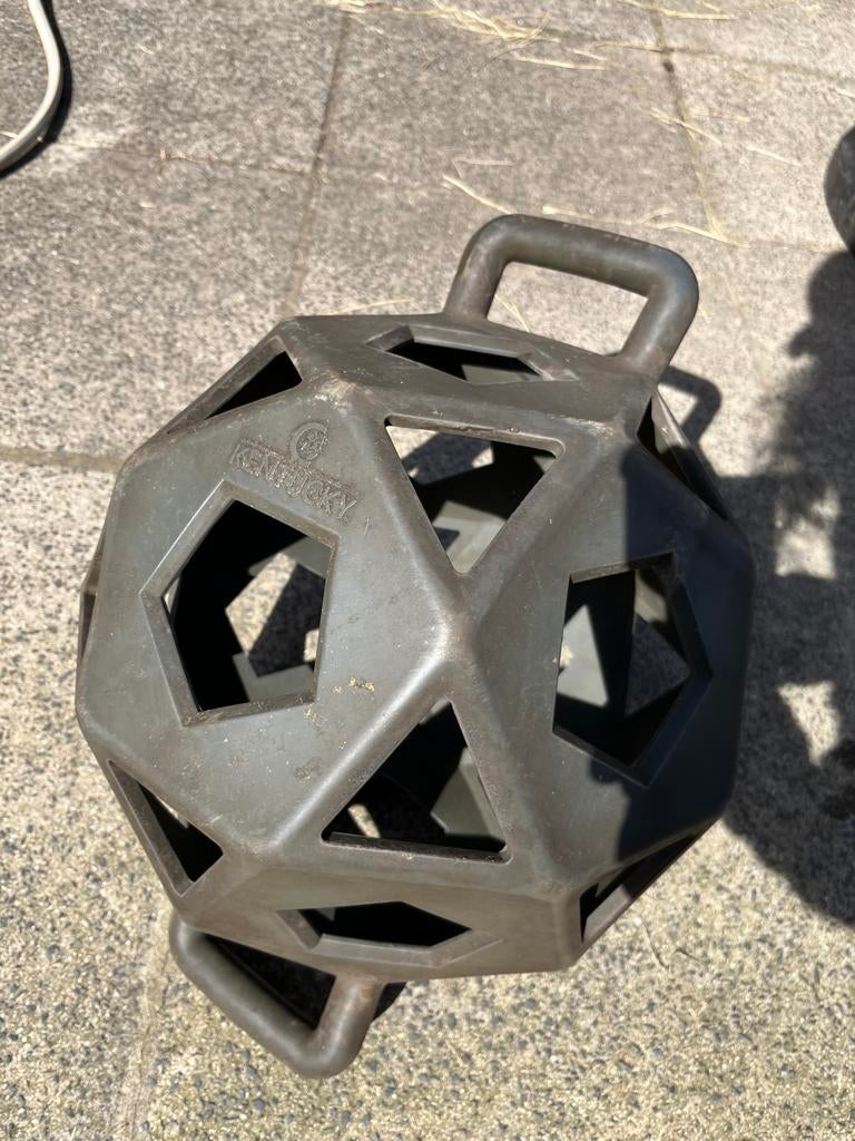 Kentucky relax paard hooi en speel bal, Ophalen of Verzenden, Overige soorten