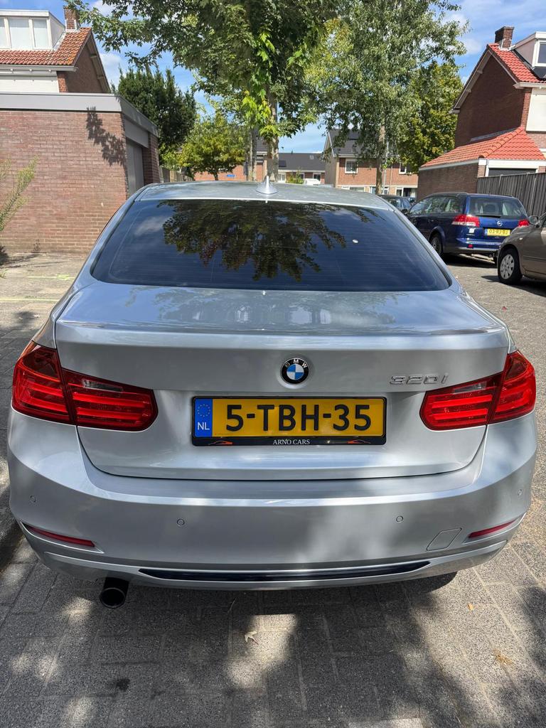 BMW 3-Serie 2.0 320I 125KW EDE 2013 Grijs, Achterwielaandrijving, 4 cilinders, Handgeschakeld, 19 km/l