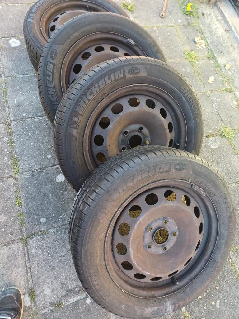 16 inch stalen velgen met banden, Ophalen, 16 inch, 205 mm, Zomerbanden