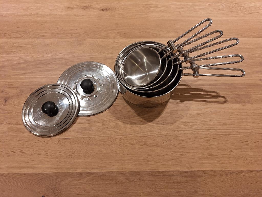 Pannenset 5 delig perfect staat (20 / 18 / 16 / 14 / 12), Huis en Inrichting, Keuken | Potten en Pannen, Ophalen, Gebruikt, Rvs