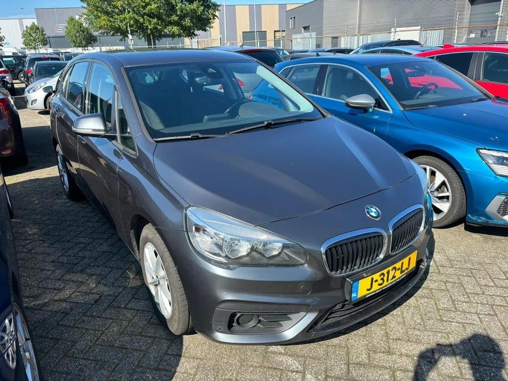 BMW 2-serie Active Tourer 216d Centennial Executive EXPORT, Voorwielaandrijving, Stof, Gebruikt, 116 pk