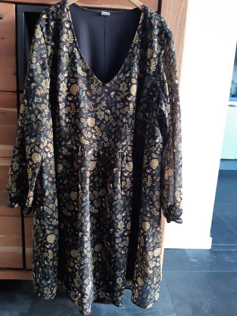 Zwart jurkje met print. Gevoerd,  A lijn. Maat 46., Kleding | Dames, Jurken, Zwart, Maat 42/44 (L), Ophalen of Verzenden, Zo goed als nieuw