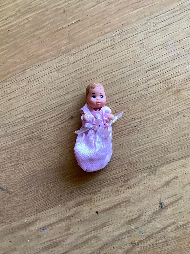 Barbie baby uit Taiwan, Ophalen of Verzenden, Gebruikt, Fashion Doll