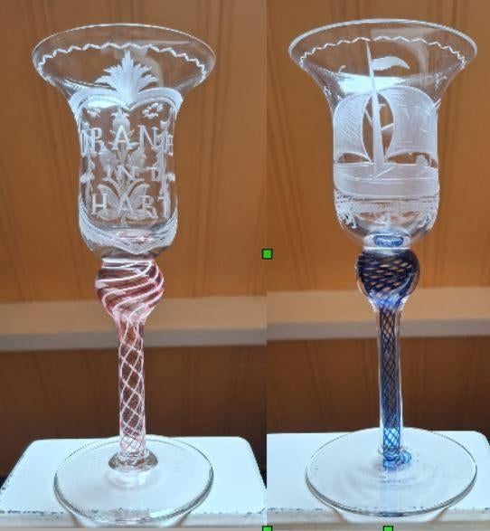 2 19e Eeuw Nederlandse Gegraveerde Slingerglazen, Antiek en Kunst, Ophalen of Verzenden