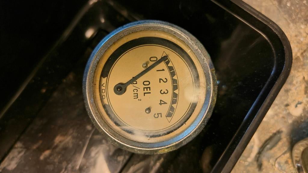 VDO meter oliedruk, jaren 50, Ophalen of Verzenden, Gebruikt