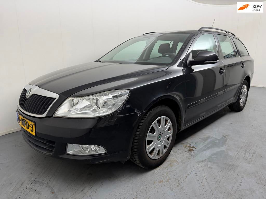 Skoda Octavia Combi 1.2 TSI Ambition # Airco # Nap # Trekhaa, Voorwielaandrijving, Euro 5, Gebruikt, 4 cilinders