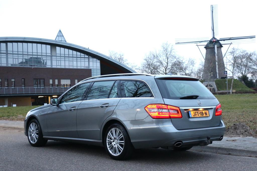 Mercedes-Benz E-klasse Estate 350 CGI 3.5 V6 4-Matic 7G-Tron, Auto's, Automaat, Euro 5, Gebruikt, Zwart