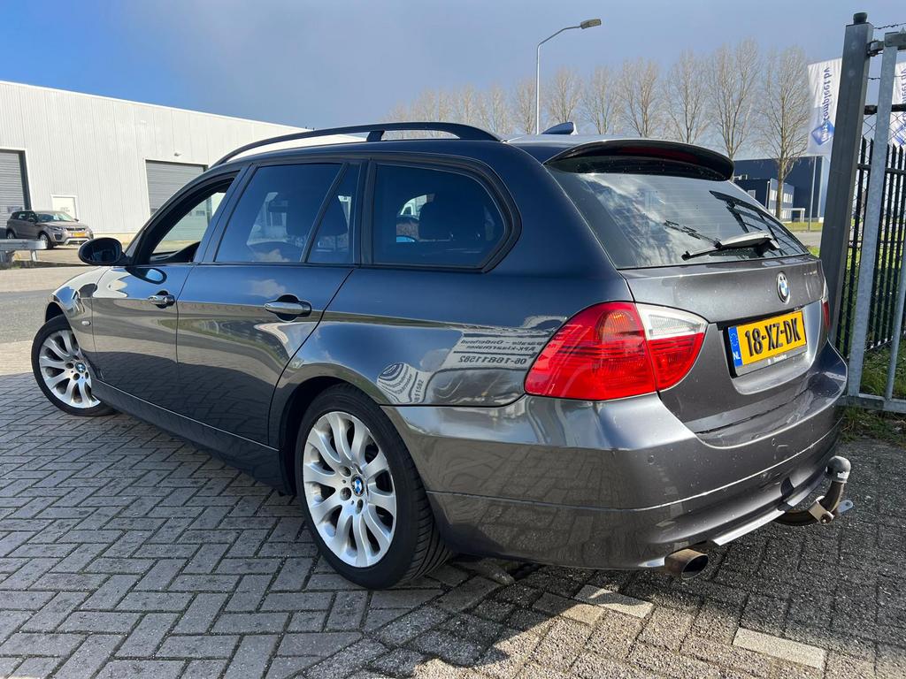 BMW 3-Serie 2.0 318d Touring 2007 Leer Cruise, Achterwielaandrijving, 1995 cc, Zwart, 4 cilinders