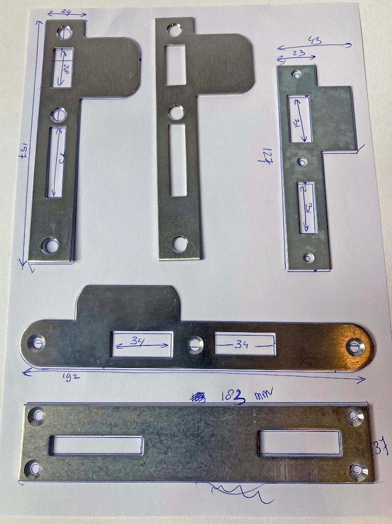 Diverse sluitplaten dag- & nachtslot - 5 stuks, Ophalen of Verzenden