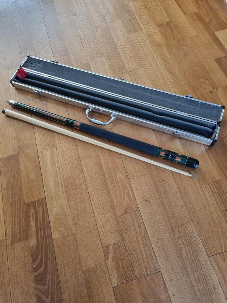 Nieuwe biljartkeu met koffer., Ophalen of Verzenden, Keu of Ballen