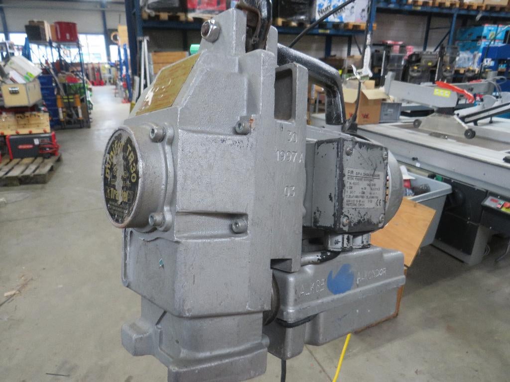 takel lier minifor tr30 met afstandsbediening in kist, Gebruikt, Minifor, Ophalen of Verzenden, Elektrisch