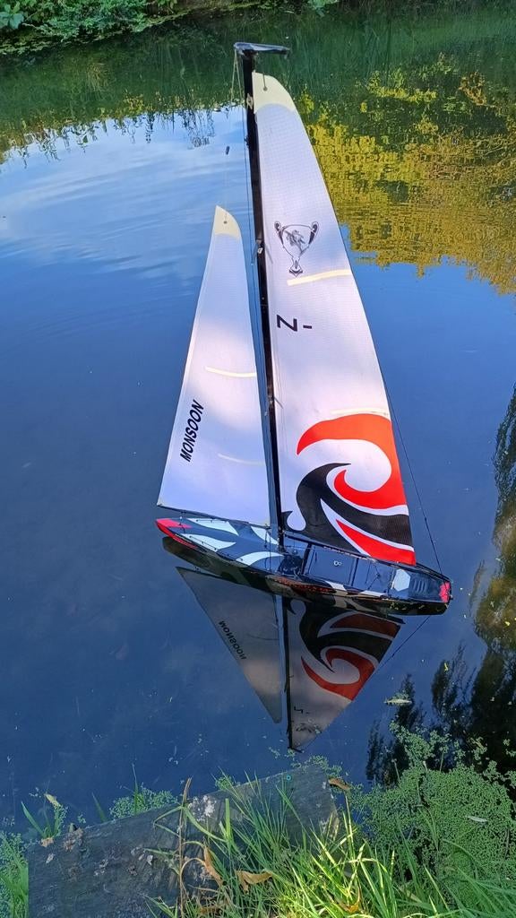 Monsoon Ocean race zeilboot RTR (zonder zender/ontvanger), Ophalen, Zo goed als nieuw, Groter dan 1:32, Overige merken