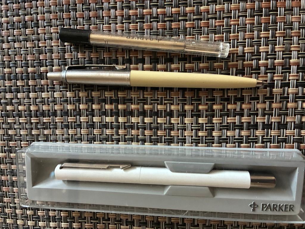 Parker Pennen 1 Vulpen in doosje, 1 Balpen met extra vulling, Parker, Nieuw, Met doosje, Ophalen of Verzenden