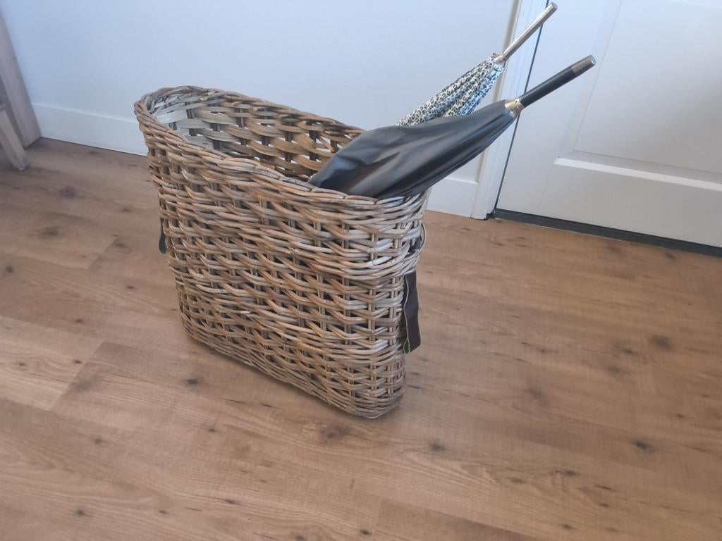 Rotan paraplubak paraplu mand  of voor  hockeysticks, Ophalen, Riet