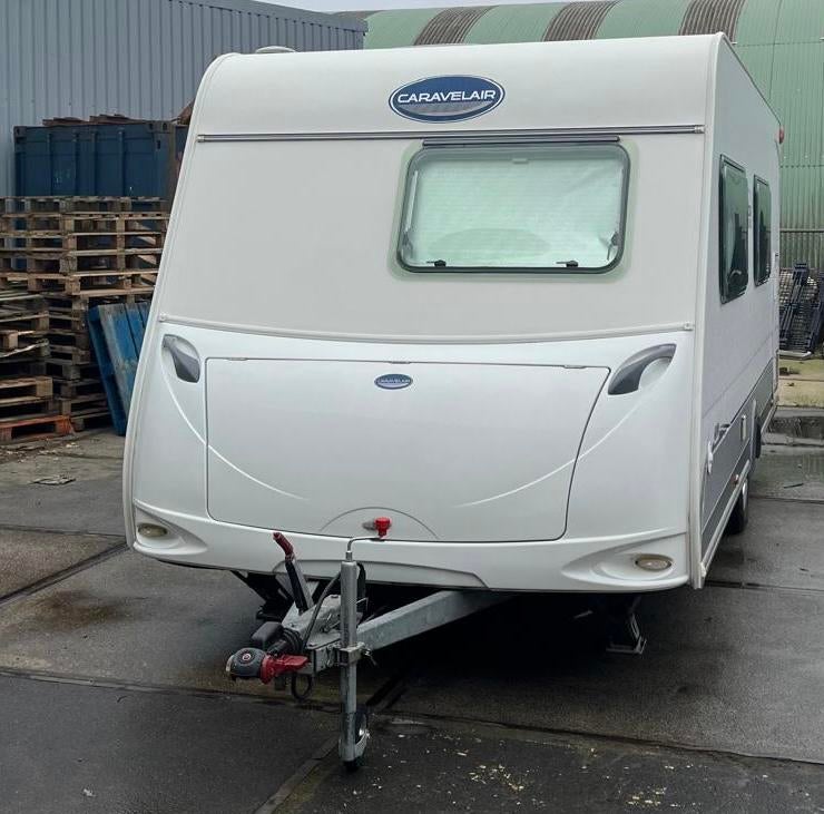 Caravelair 510 Ambiance (STAPELBED) + nieuwe voortent., Caravans en Kamperen, Schokbreker, 75 kg, Particulier, 5 tot 6 meter