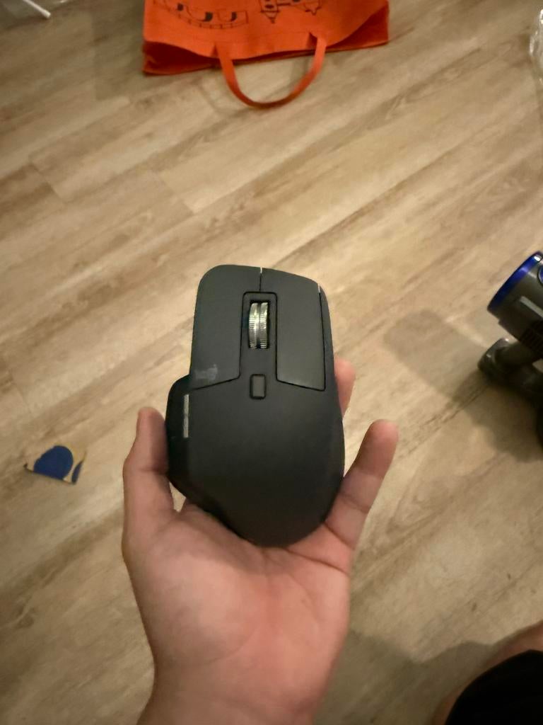 logitech mx master 3, Computers en Software, Muizen, Ophalen of Verzenden, Zo goed als nieuw