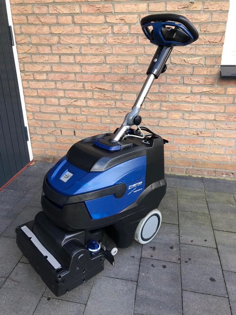 Schrobmachine Kärcher Tornado BR35/12, Ophalen, Zo goed als nieuw