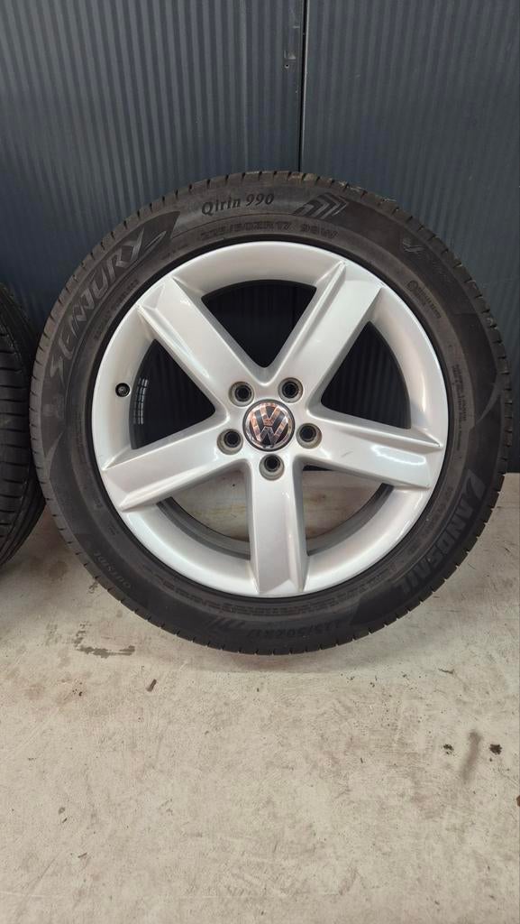 VW Touran 17 inch velgen met zomerbanden, Gebruikt, Banden en Velgen, 17 inch, Ophalen of Verzenden