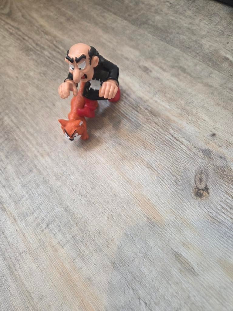 Gargamel en Azrael figuurtje, Ophalen