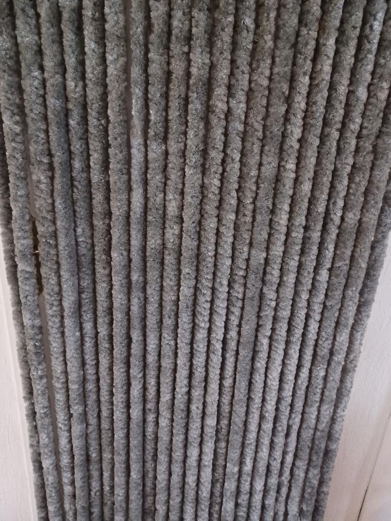 kattenstaart grijs, Zo goed als nieuw, Grijs, 150 tot 200 cm, 50 tot 100 cm