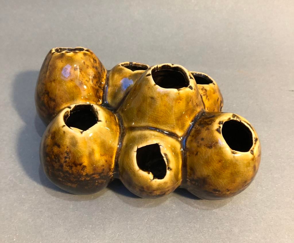 Klein schaaltje in de vorm van zee koraal en kokkels, Overige kleuren, Verzenden, Aardewerk of Porselein, Zo goed als nieuw