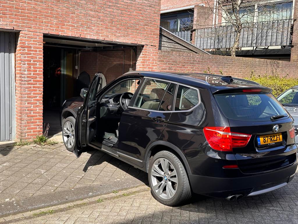 BMW X3  35i 225KW 2011 Zwart, Auto's, Automaat, 1780 kg, 2000 kg, Zwart