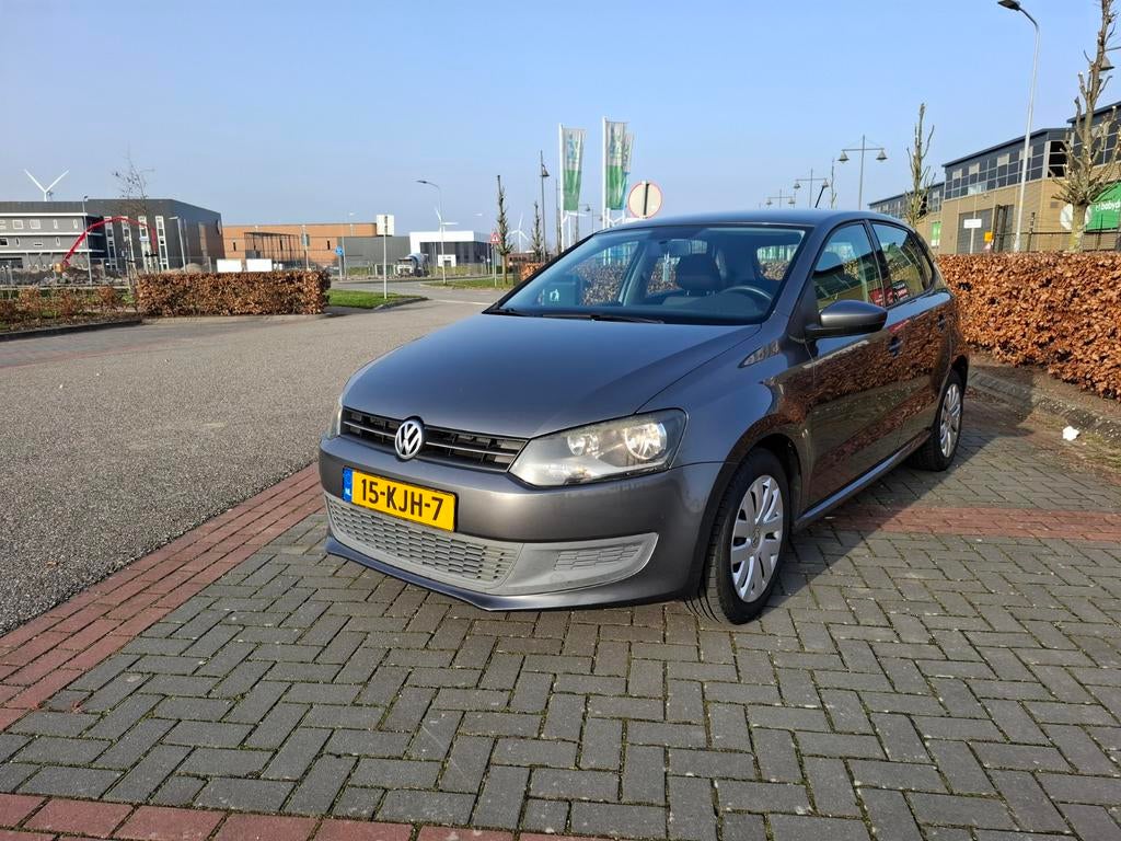Volkswagen Polo 1.4 16V FSI 63KW Grijs, Auto's, Voorwielaandrijving, 970 kg, 40 €/maand, 4 cilinders