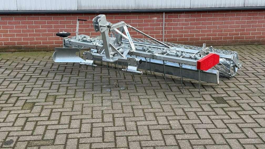 Vezelbodemvlakker /Manegevlakkers Demo, Niet ingevuld, Niet ingevuld, Niet ingevuld