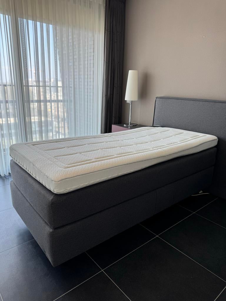 Norma boxspring 1 persoons, elektrisch verstelbaar, Huis en Inrichting, Slaapkamer | Boxsprings, Ophalen, 90 cm, Eenpersoons, Zo goed als nieuw