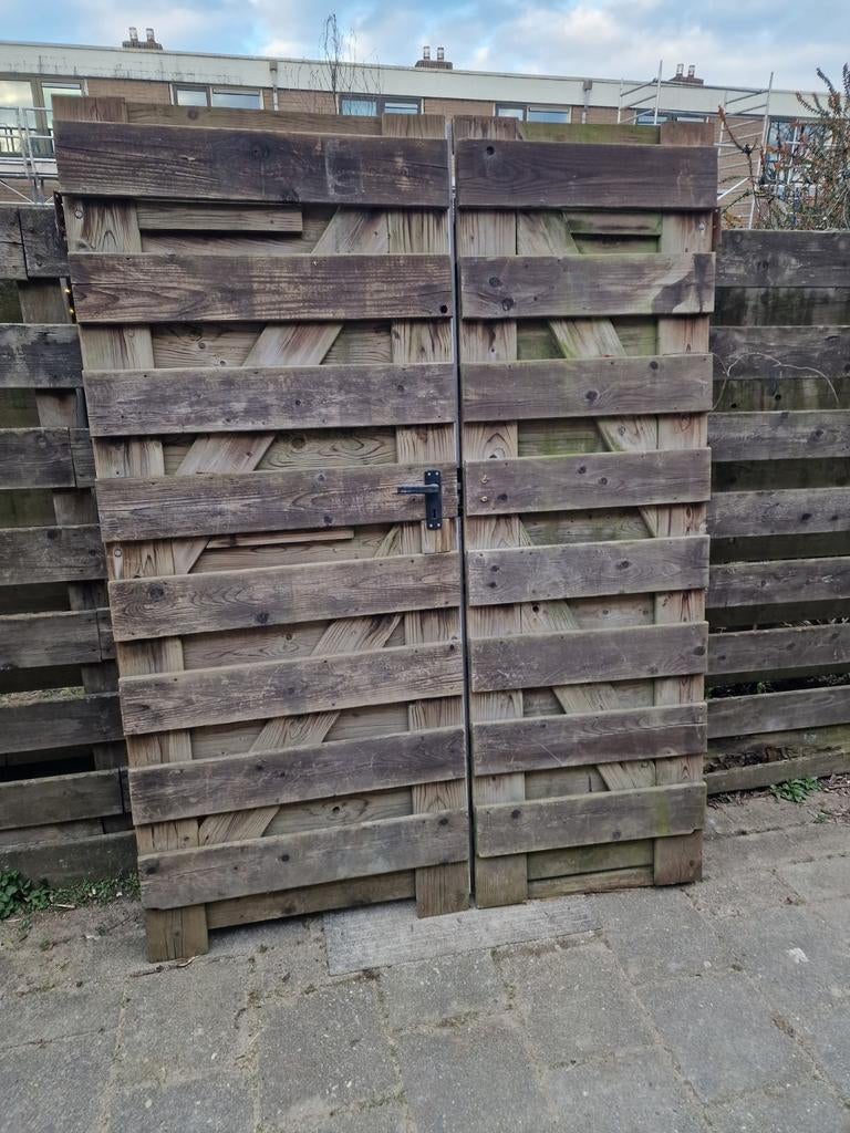 Dubbele poort , B 150 ;  Schuttingpoort, Ophalen, Minder dan 3 meter, Hout, 1 tot 2 meter