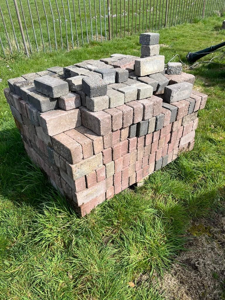 Gratis straat klinkers, Tuin en Terras, Ophalen, Zo goed als nieuw, Beton, Klinkers