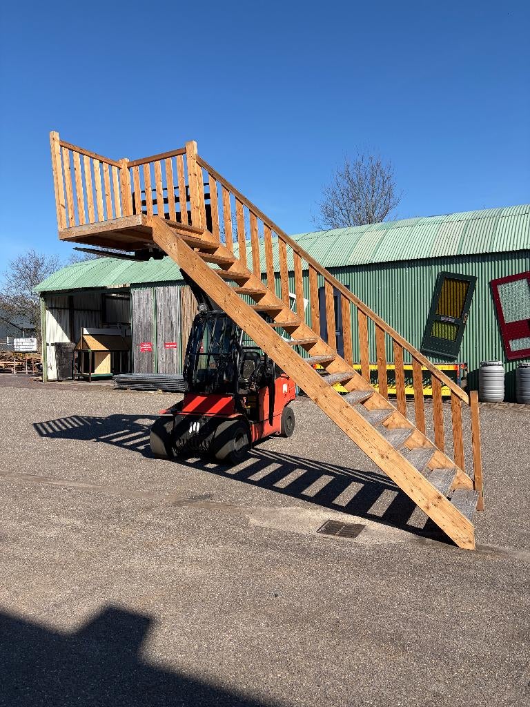 Houten trap met balustrade ( 296 ), Ophalen, Gebruikt, Trap, Nb