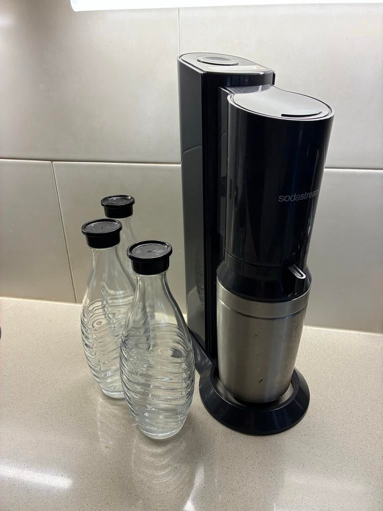 Sodastream met 3 glazen flessen, 2 cilinders en doos, Ophalen, Zo goed als nieuw