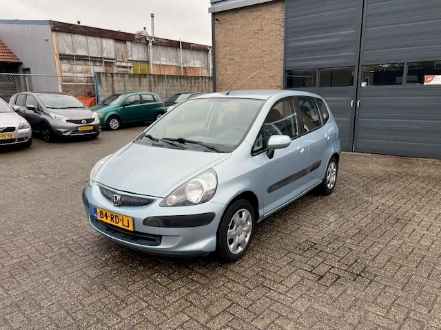 Honda Jazz 1.4 LS_Nette Auto, Voorwielaandrijving, 83 pk, 450 kg, Zwart