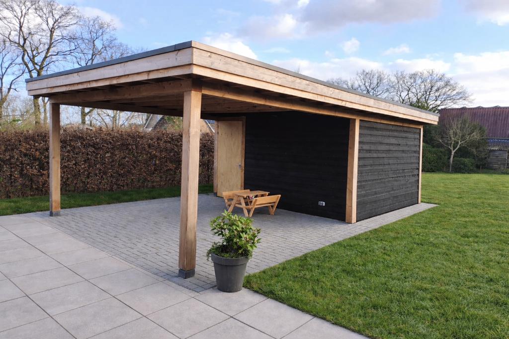 Douglas overkapping met schuur 900 x 450 cm - 1 jaar oud, Ophalen, Stuifzand, Overige typen, Zo goed als nieuw