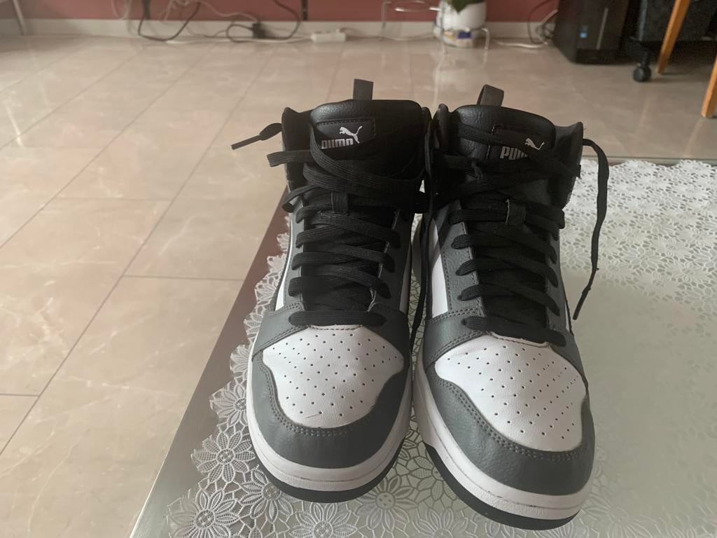 Pumas schoenen, Ophalen of Verzenden, Zo goed als nieuw