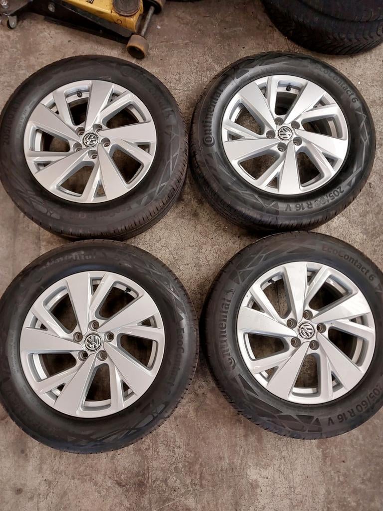 VW Taigo/T-Cross Originele Zomerset 16 Inch schadevrij 5x100, Gebruikt, 16 inch, Banden en Velgen, Personenwagen