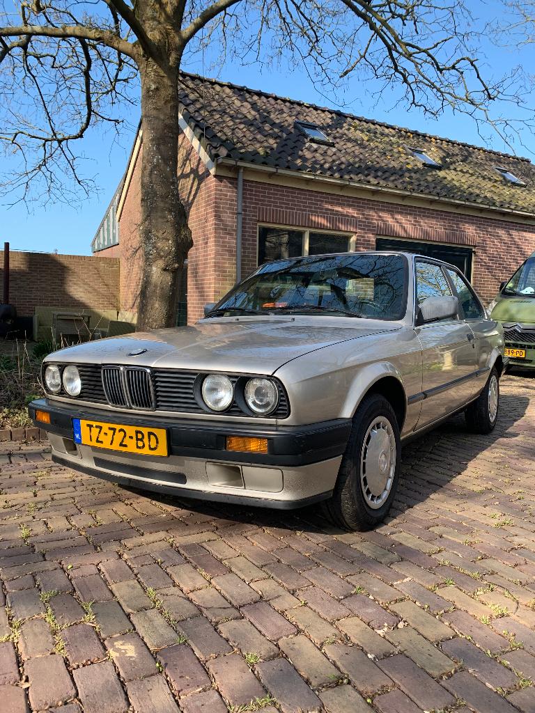Bmw 3-serie e30 coupe 1.6I 316 1989 te koop., Auto's, BMW, 1596 cc, 4 cilinders, Beige, Handgeschakeld