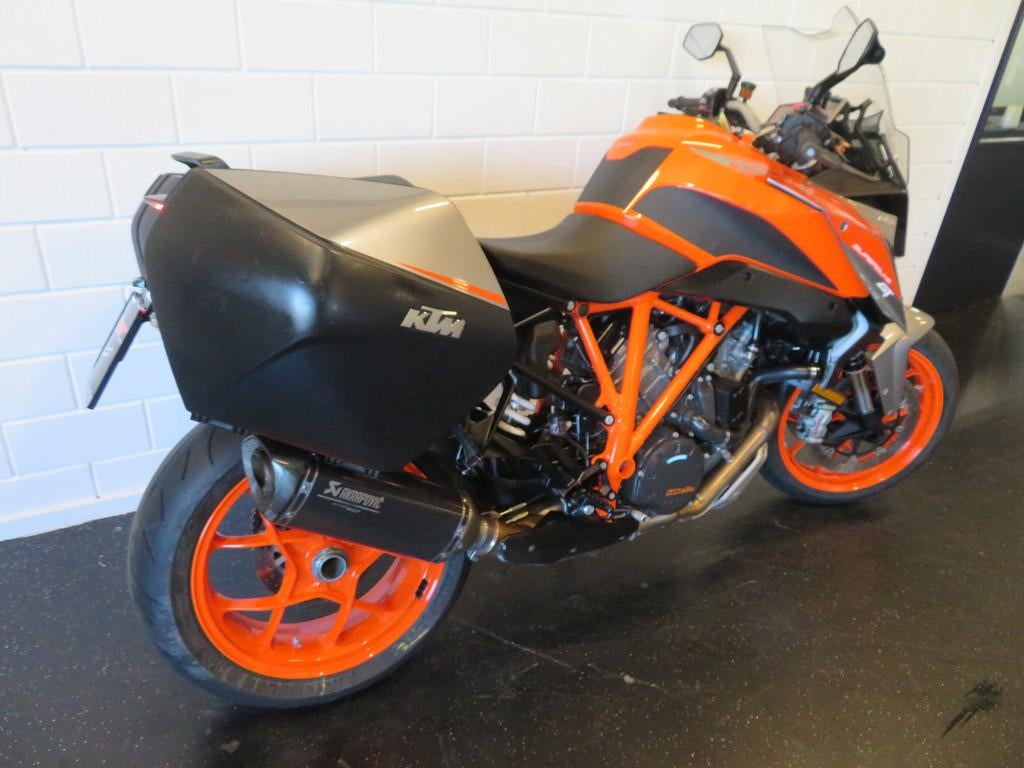 KTM SUPER DUKE 1290 GT NIEUWSTAAT! HIS! (bj 2020) - foto 3