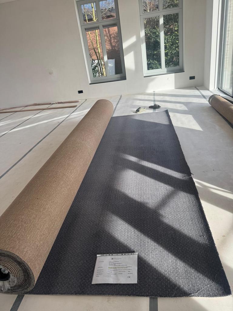 Tapijt 4 meter breed , nieuw, Ophalen of Verzenden, Zo goed als nieuw