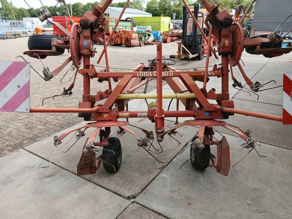 Lely Lotus 675, Zakelijke goederen, Agrarisch | Werktuigen, Communications@lely.com, Oogstmachine, Cornelis van der Lelylaan 1
3147 PB  Maassluis, NL