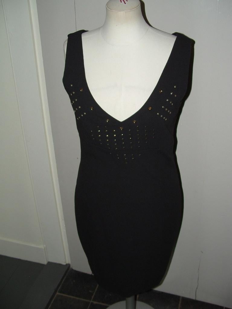 Rinascimento cocktail jurk, little black dress maat S studs