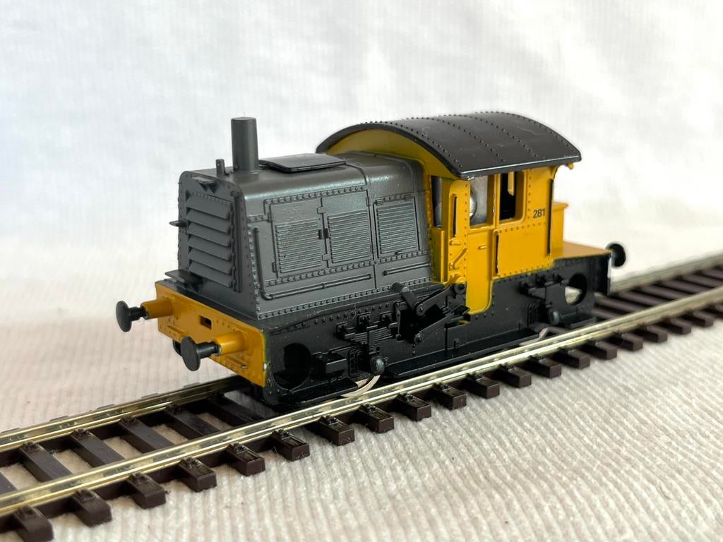 Roco 4153B NS 281 “Sik” Diesellok in OVP (H0), Gebruikt, Analoog, Ophalen of Verzenden, Roco