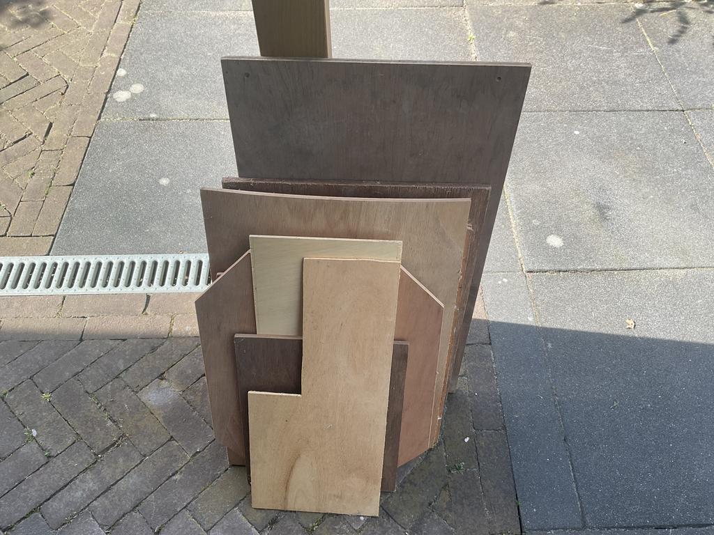 Hout restanten hechthout, Ophalen, Minder dan 25 mm, Zo goed als nieuw, Plank